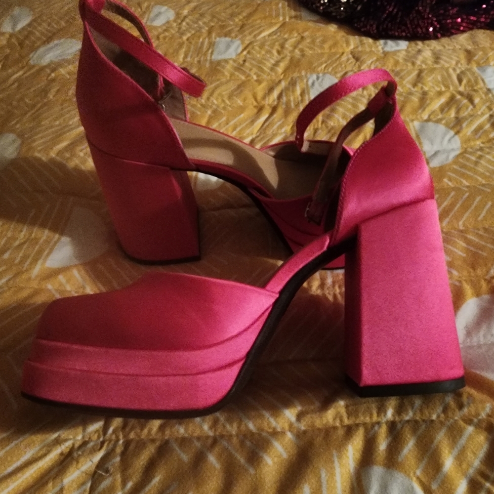 Platform fuchsia heels